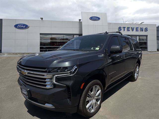 Used 2022 Chevrolet Suburban High Country AWD/4WD image 32