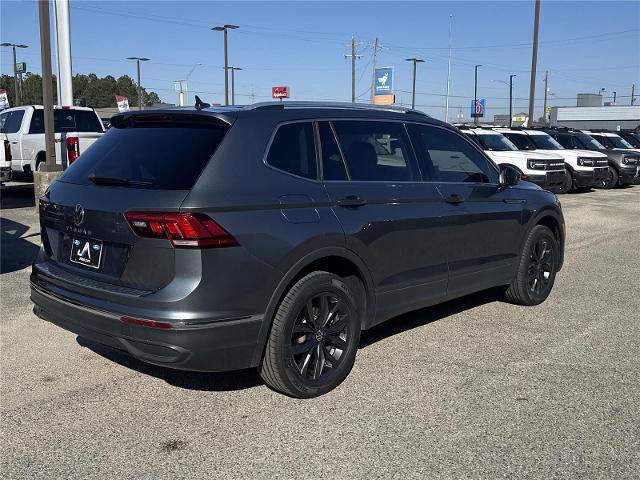 Used 2023 Volkswagen Tiguan SE image 5
