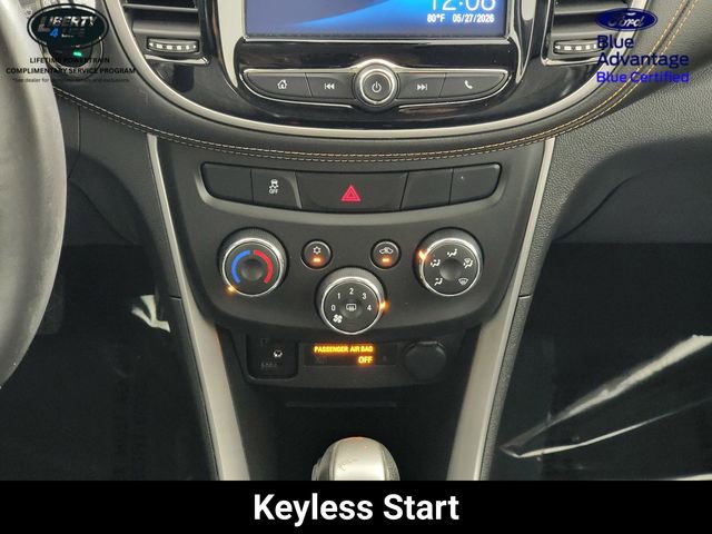 Used 2017 Chevrolet Trax LT w/ LT Convenience Package AWD/4WD image 23