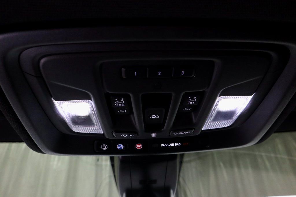 Used 2021 Chevrolet Silverado 3500 High Country image 23