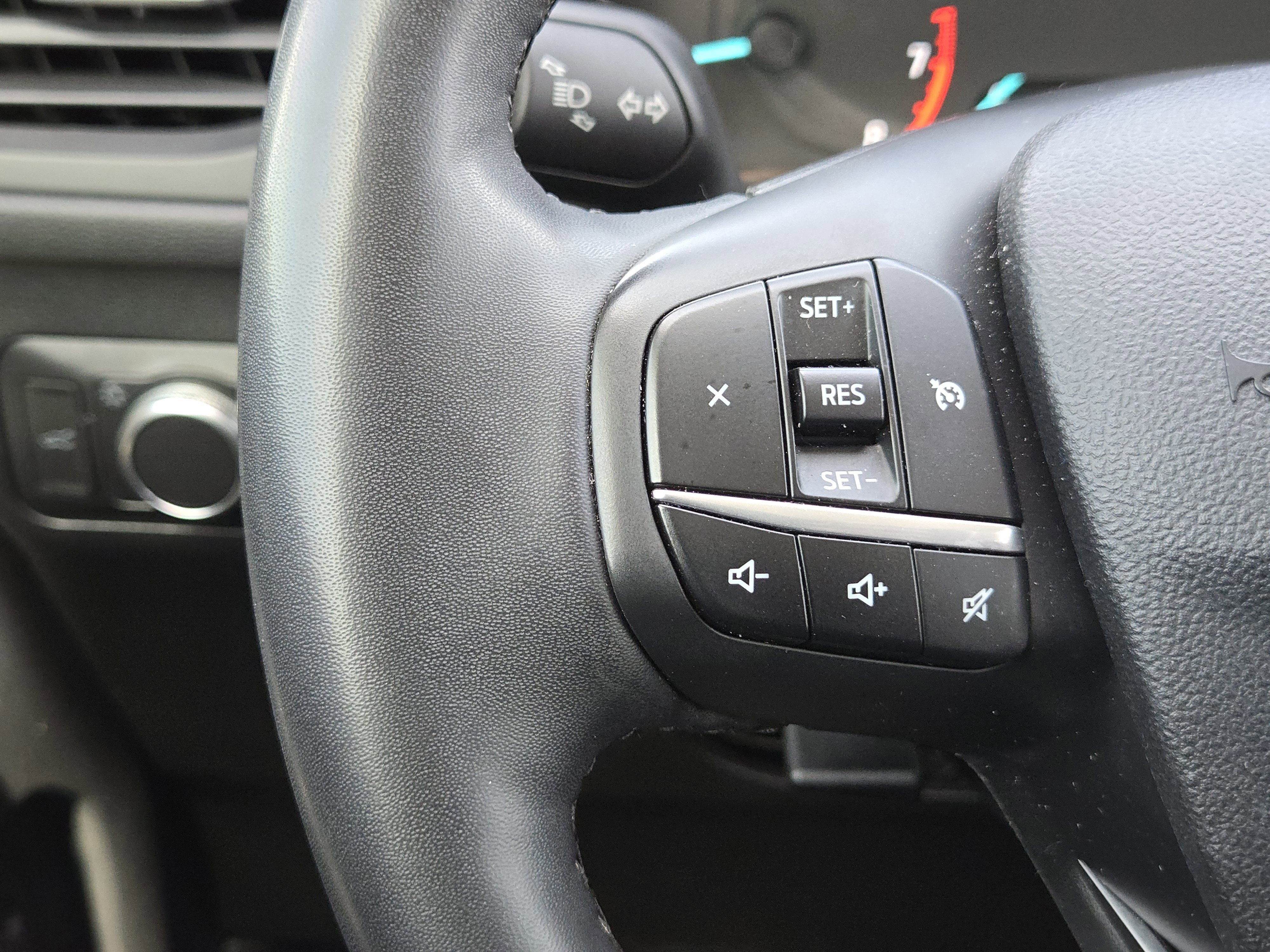 Certified 2022 Ford Escape SE w/ SE Sport Appearance Package image 26