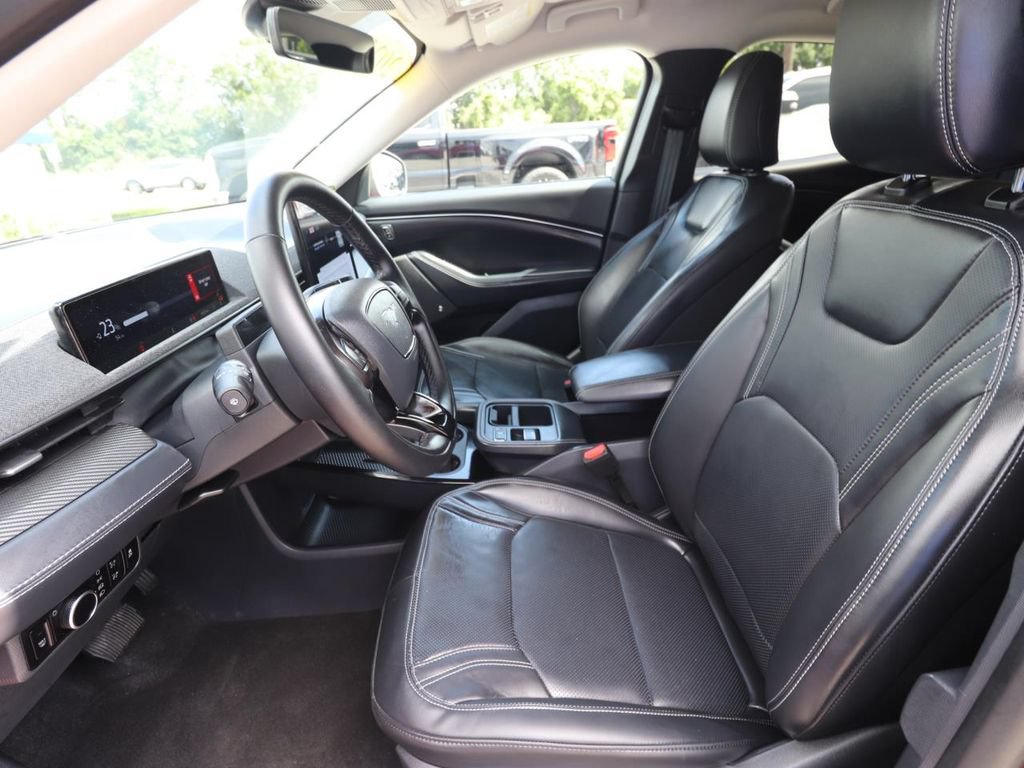 Certified 2025 Ford Mustang Mach-E Premium RWD image 2
