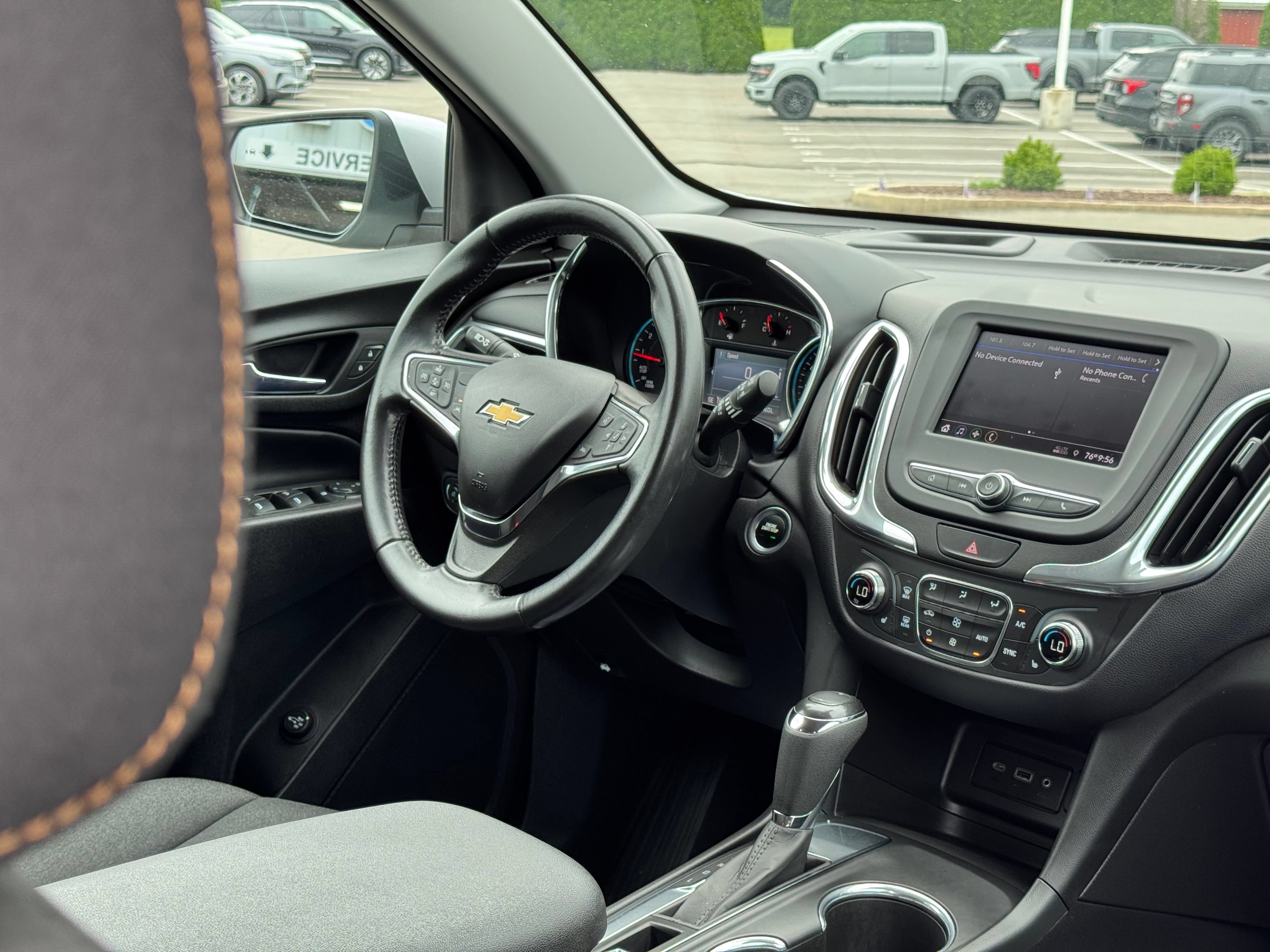 Used 2020 Chevrolet Equinox LT FWD image 19