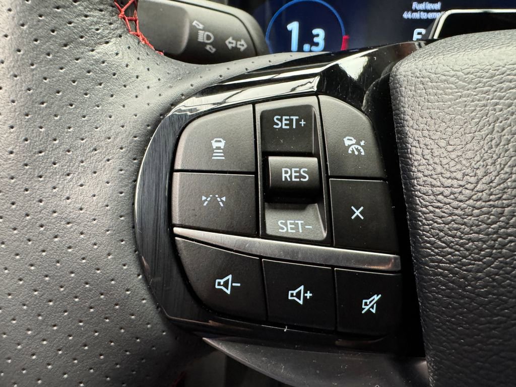 Certified 2025 Ford Explorer ST-Line w/ Premium Package AWD/4WD image 15