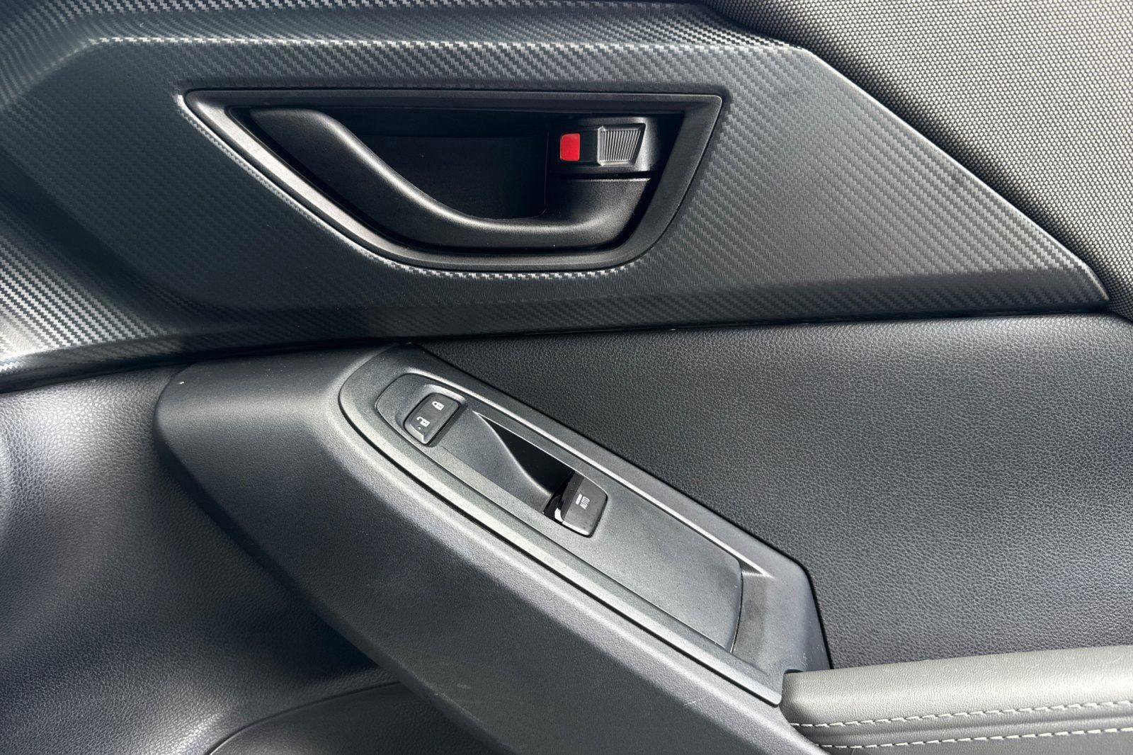 Used 2024 Subaru Crosstrek 2.0i Premium image 18