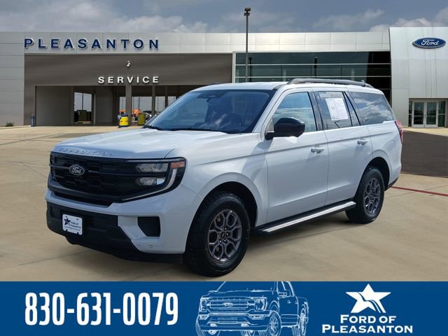 Certified 2025 Ford Expedition Active AWD/4WD image 1