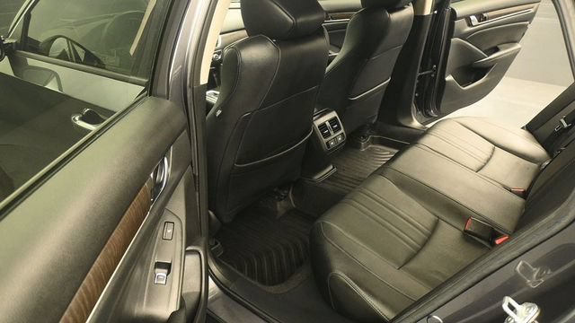 Used 2021 Honda Accord Touring image 10