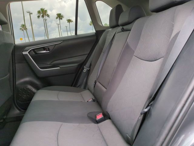 Used 2021 Toyota RAV4 XLE FWD image 14