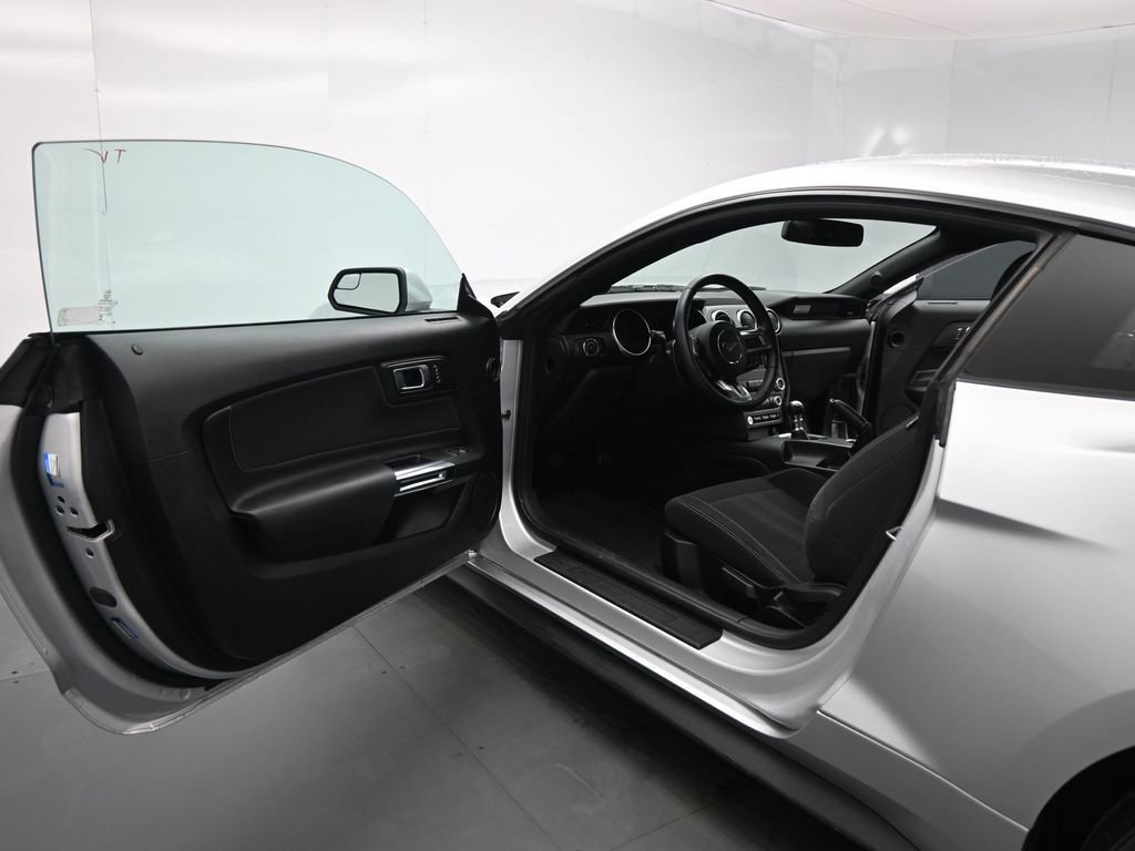 Certified 2019 Ford Mustang Coupe image 36