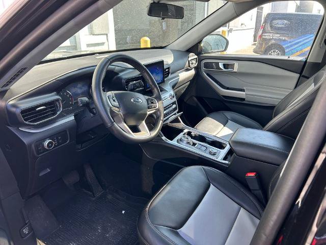Certified 2023 Ford Explorer XLT w/ Equipment Group 202A AWD/4WD image 5