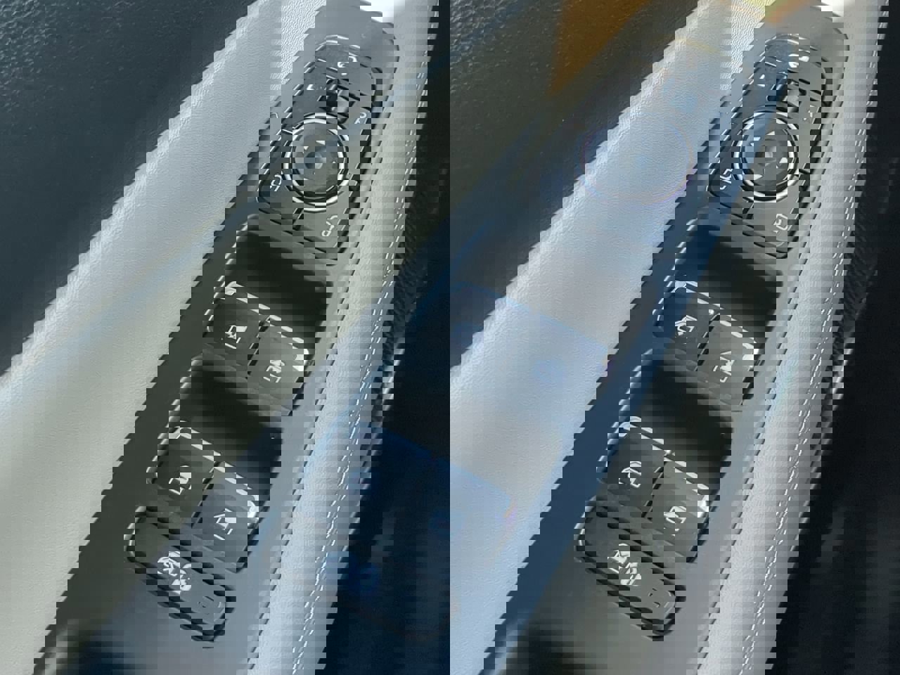 Used 2022 Hyundai Santa Fe Limited image 23