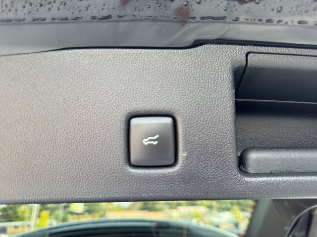 Certified 2025 Ford Escape Platinum AWD/4WD image 15