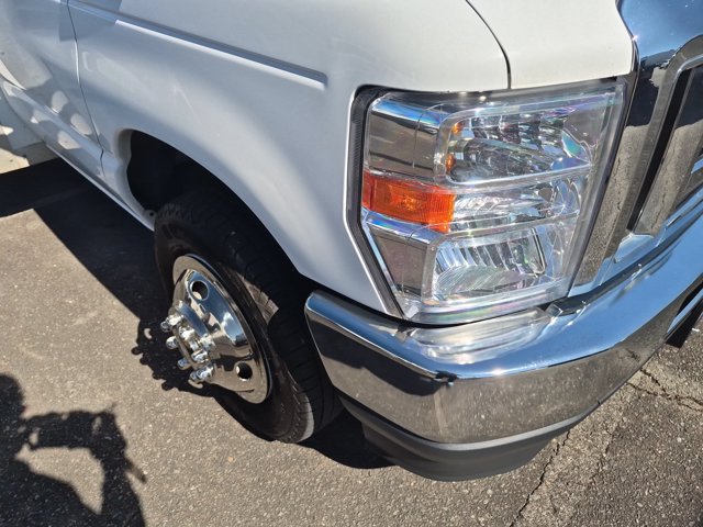 Certified 2022 Ford E-350 and Econoline 350 Super Duty w/ Power Windows & Locks Group RWD image 10