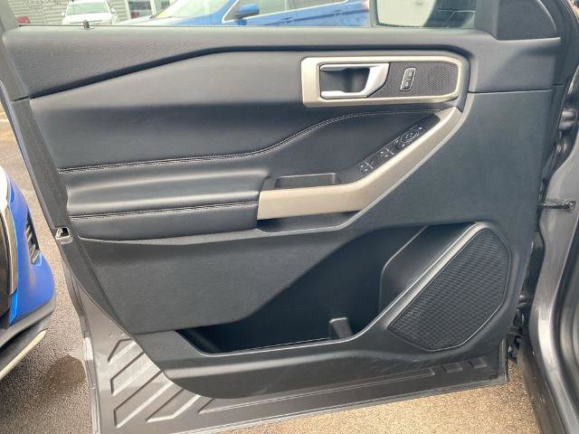 Certified 2023 Ford Explorer XLT w/ Equipment Group 202A image 19