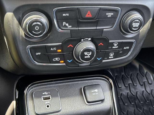 Used 2020 Jeep Compass Latitude FWD image 18