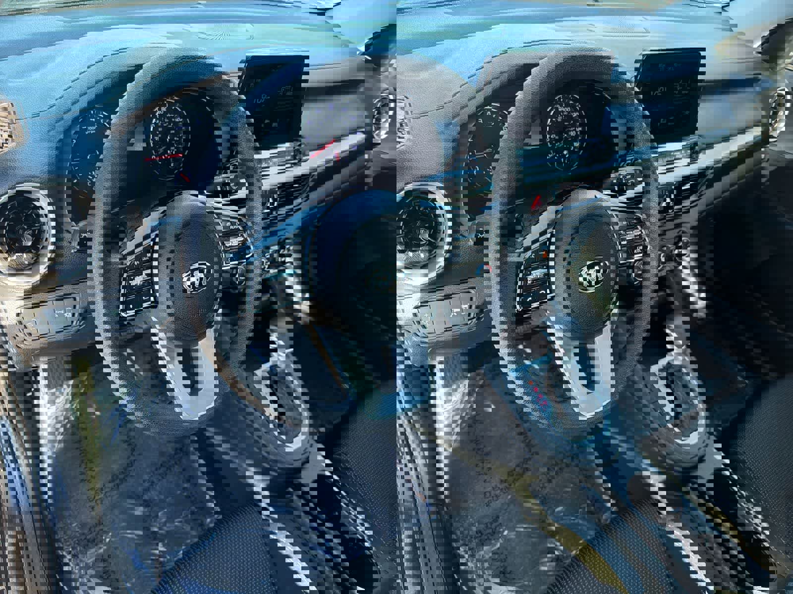 Used 2021 Kia Forte LXS image 10