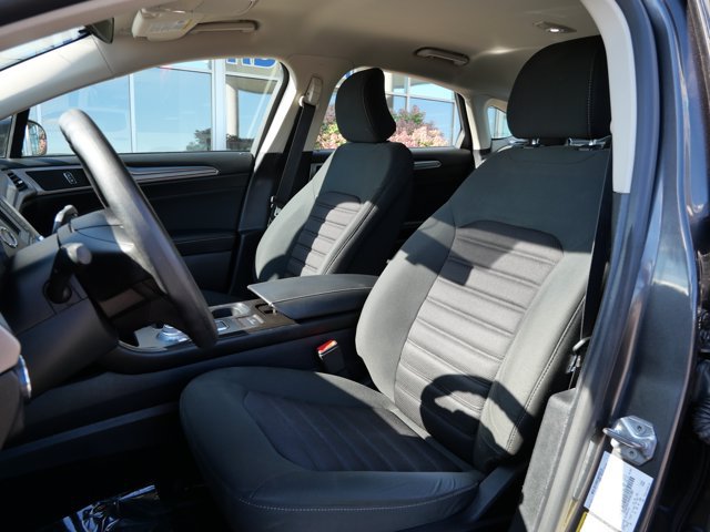 Certified 2017 Ford Fusion SE FWD image 10