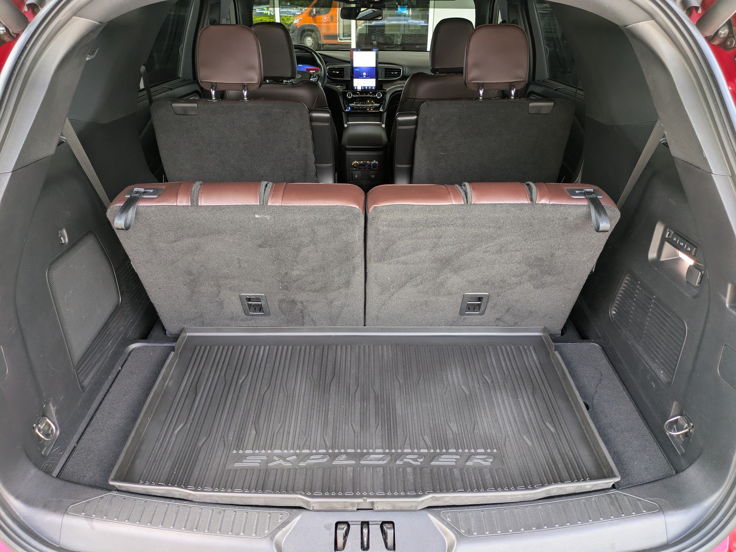 Certified 2022 Ford Explorer Platinum w/ Equipment Group 601A AWD/4WD image 13