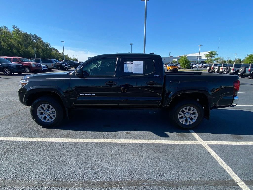 Used 2019 Toyota Tacoma SR5 RWD image 2