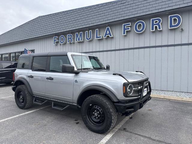 Certified 2023 Ford Bronco Black Diamond AWD/4WD image 1