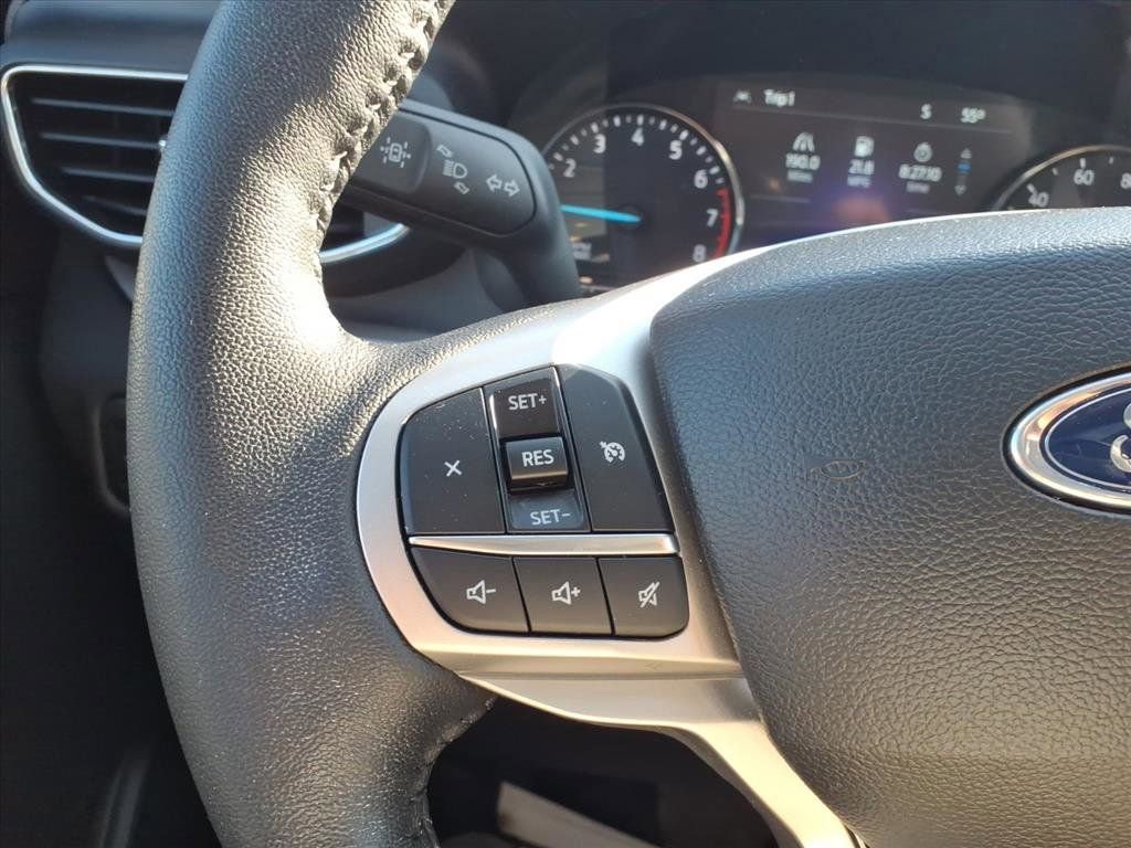 Certified 2024 Ford Explorer XLT w/ Equipment Group 202A AWD/4WD image 18