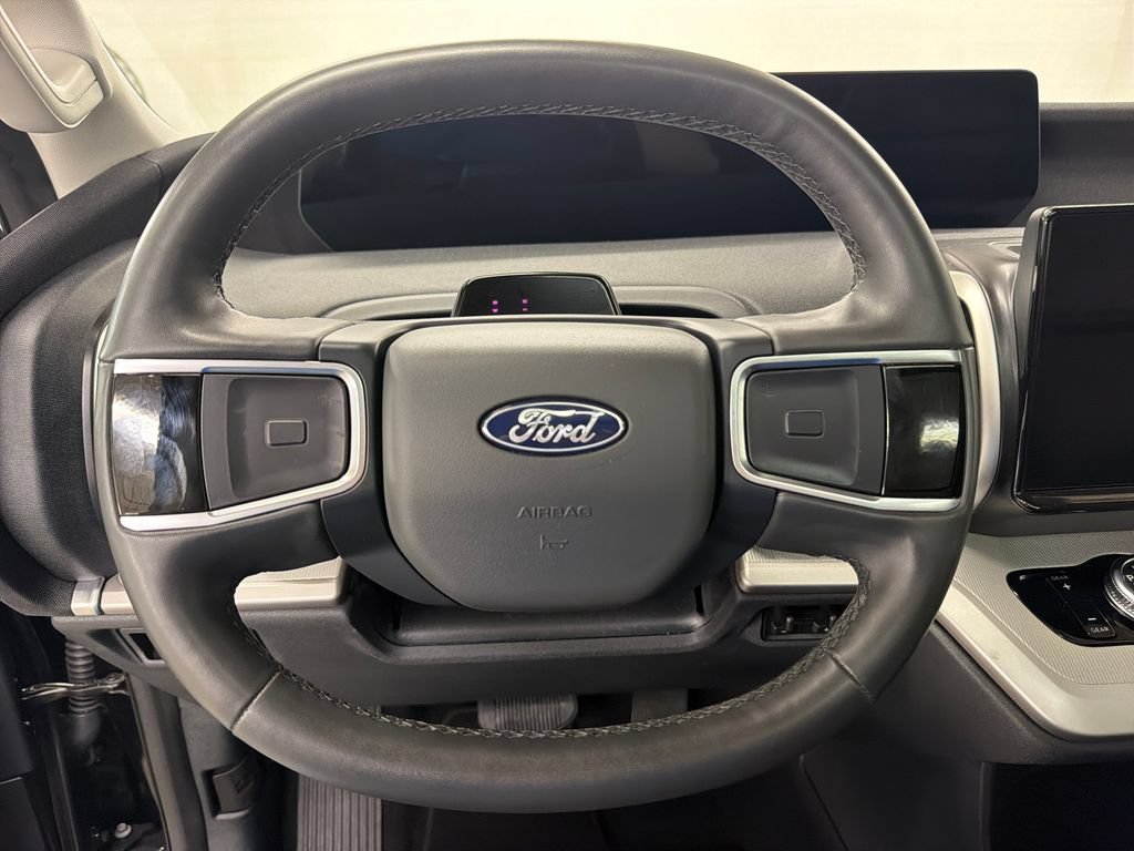 Certified 2025 Ford Expedition Active RWD image 21