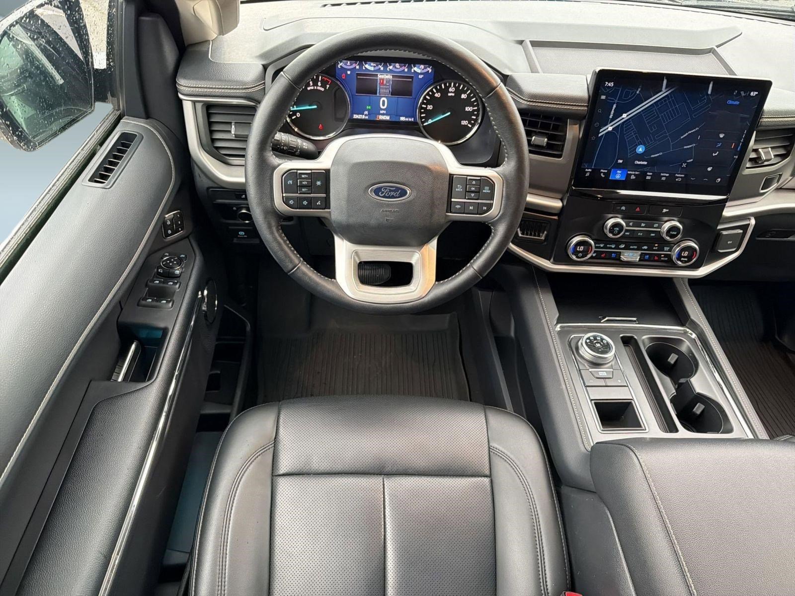 Certified 2024 Ford Expedition XLT RWD image 27