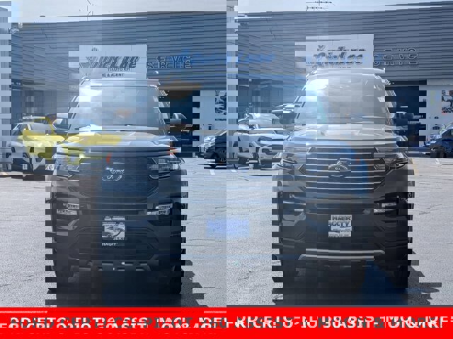 Certified 2022 Ford Explorer XLT w/ Equipment Group 202A image 8
