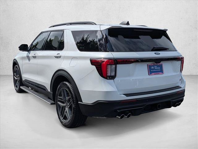 Certified 2025 Ford Explorer ST RWD image 8