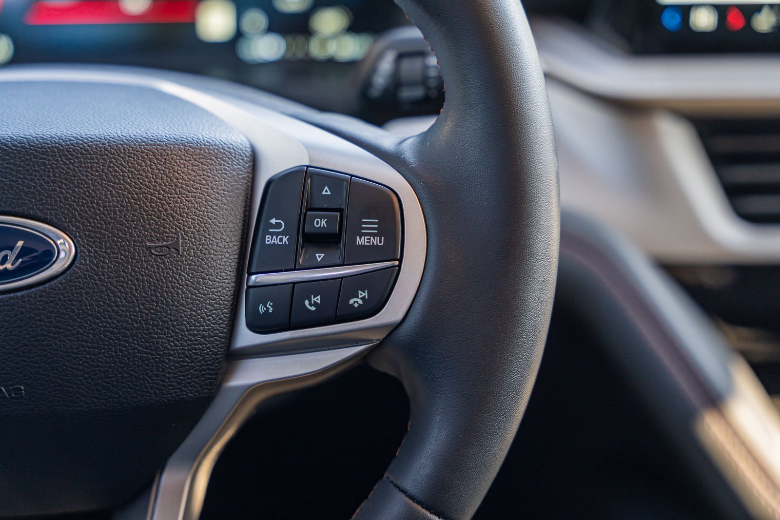 Certified 2025 Ford Explorer Active image 29