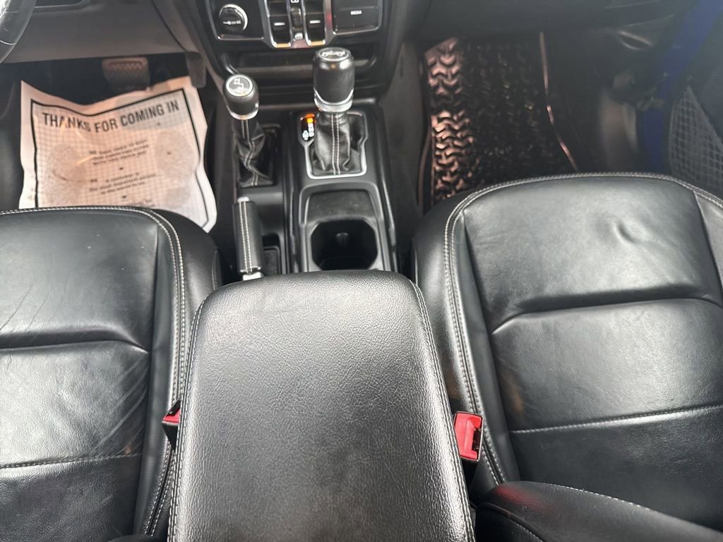 Used 2019 Jeep Wrangler Unlimited Sahara w/ Uconnect 4C Nav & Sound Group image 26