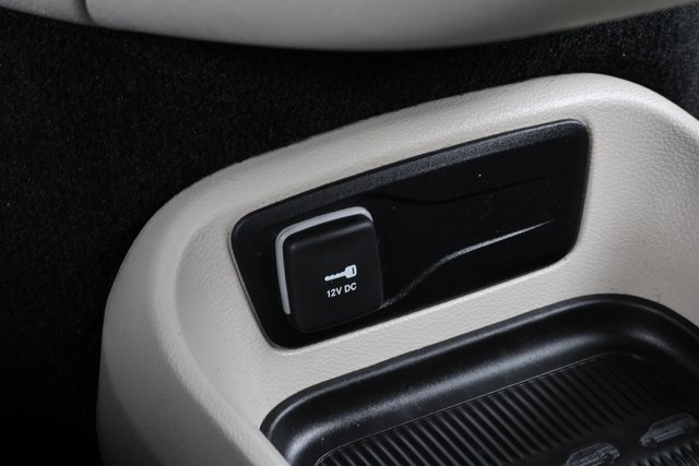 Used 2024 Chrysler Voyager LX image 24