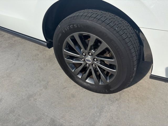 Certified 2020 Ford Expedition Limited w/ Equipment Group 301A image 16