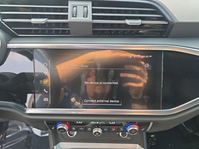 Used 2024 Audi Q3 2.0T Premium image 16