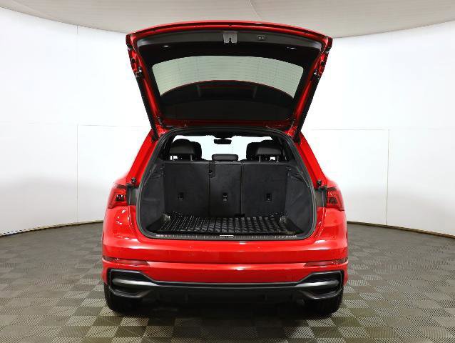 Used 2022 Audi Q3 2.0T Premium Plus w/ Premium Plus Package image 21