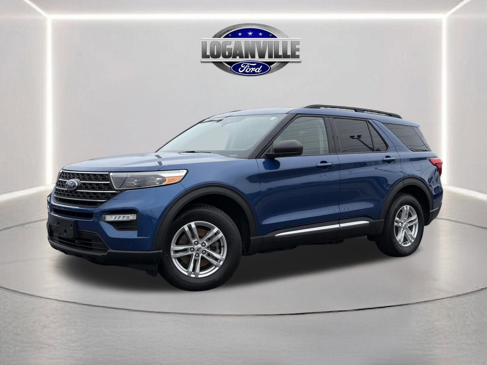 Certified 2022 Ford Explorer XLT w/ Equipment Group 202A image 7