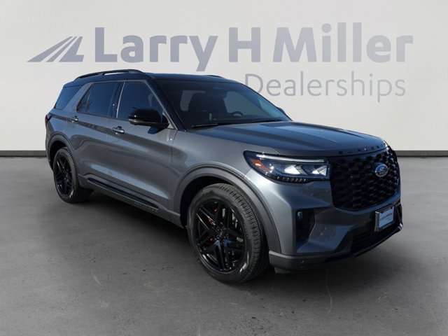 Certified 2025 Ford Explorer ST image 7