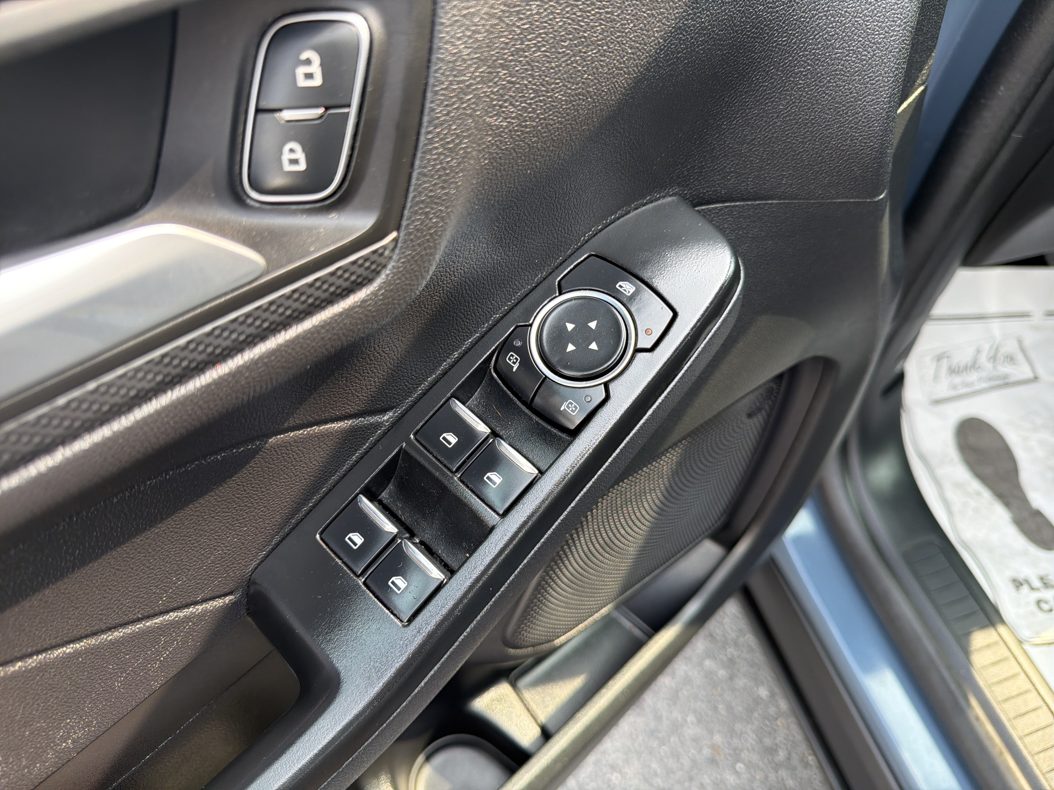Certified 2025 Ford Escape ST-Line Select AWD/4WD image 19