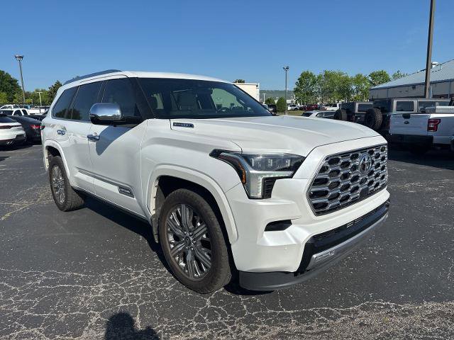 Used 2025 Toyota Sequoia Capstone AWD/4WD video 2