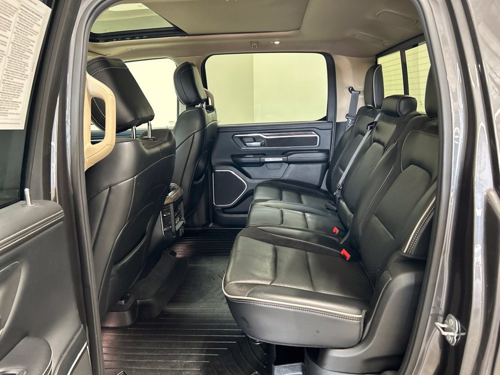 Used 2019 RAM 1500 Laramie AWD/4WD image 27