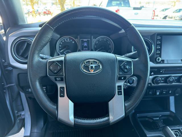 Used 2020 Toyota Tacoma Limited AWD/4WD image 23
