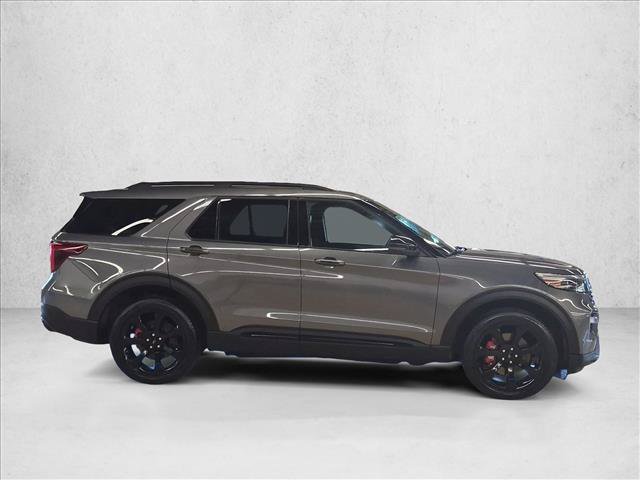 Certified 2023 Ford Explorer ST w/ Equipment Group 401A AWD/4WD image 4