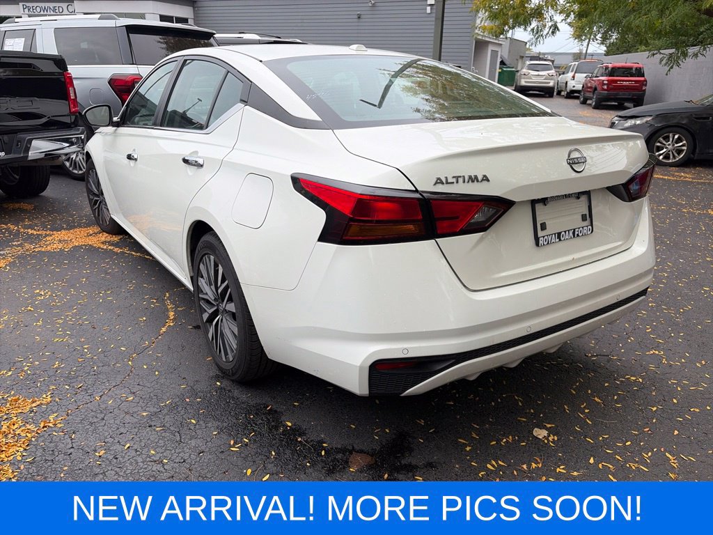 Used 2025 Nissan Altima 2.5 SV FWD image 5