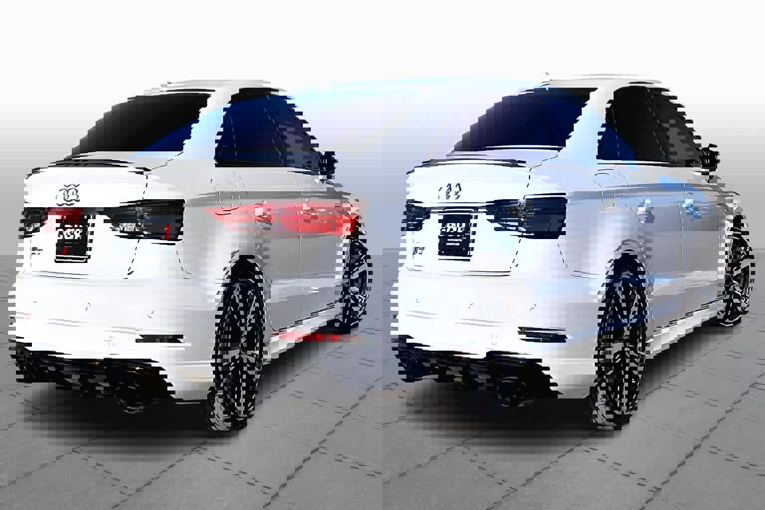 Used 2018 Audi RS 3 w/ Dynamic Plus Package image 12