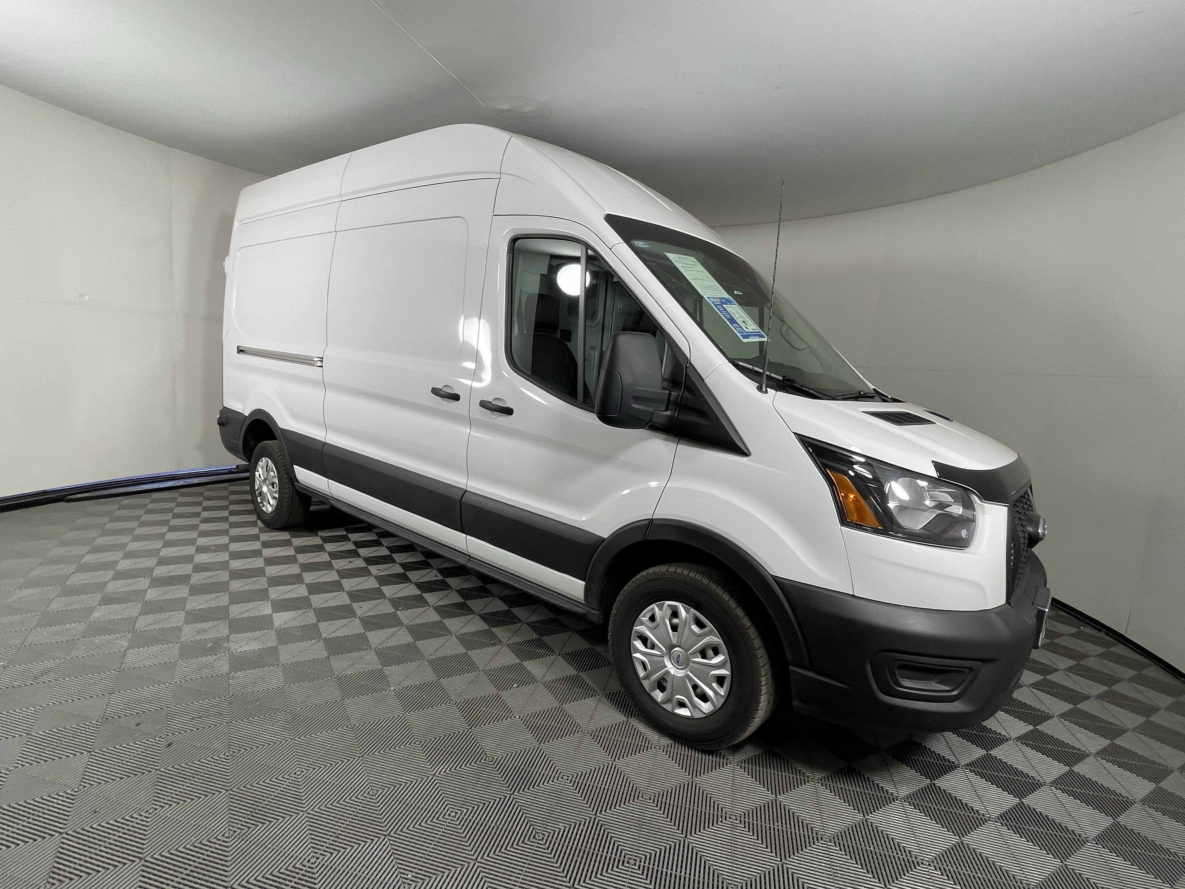 Certified 2025 Ford Transit 250 148 High Roof RWD image 8