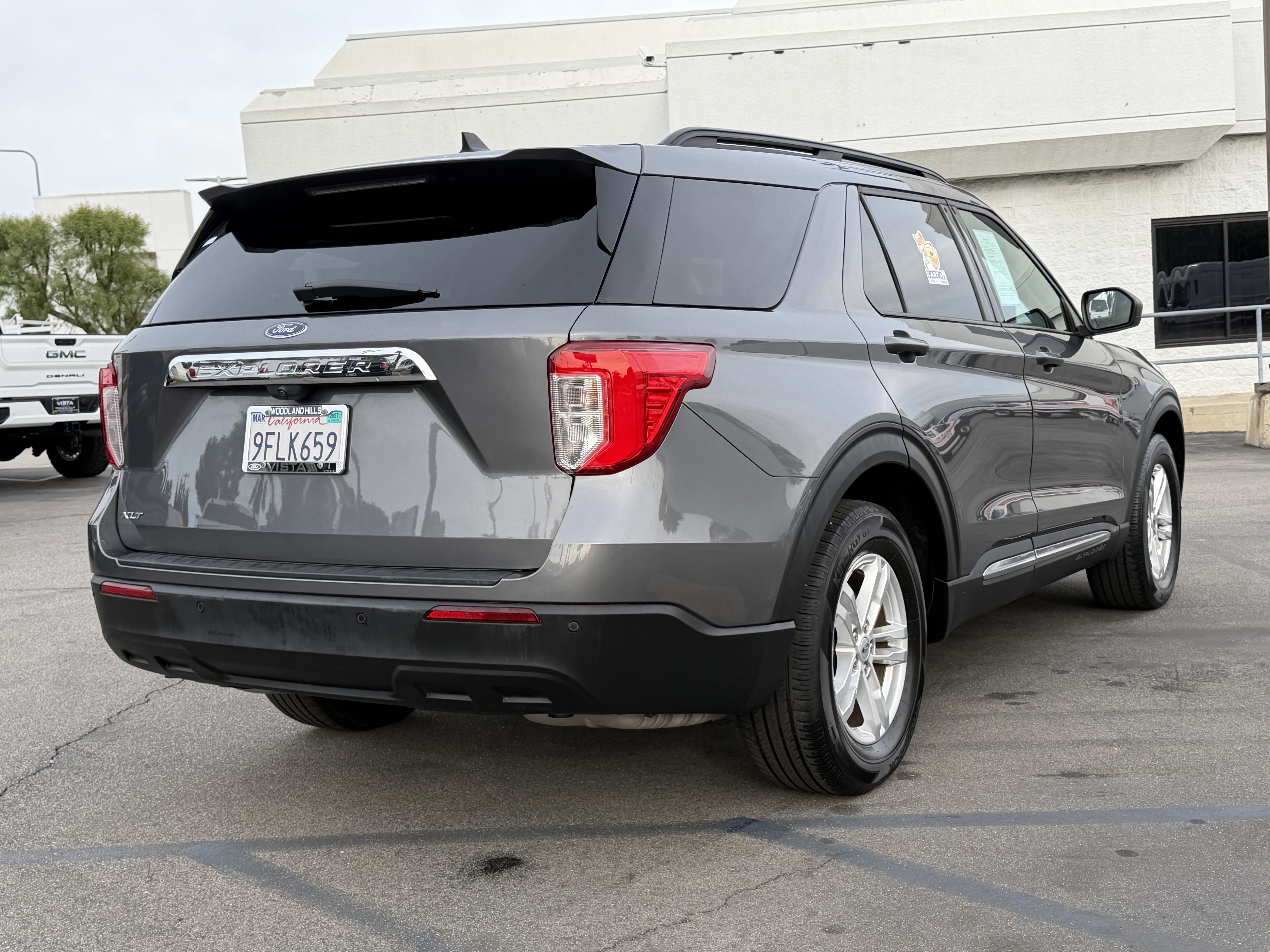 Certified 2022 Ford Explorer XLT RWD image 5