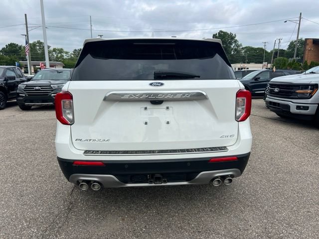 Certified 2023 Ford Explorer Platinum w/ Technology Package AWD/4WD image 5