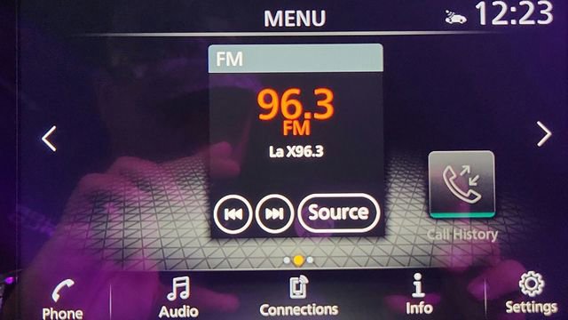 Used 2024 Nissan Rogue SV w/ SV Premium Package image 13