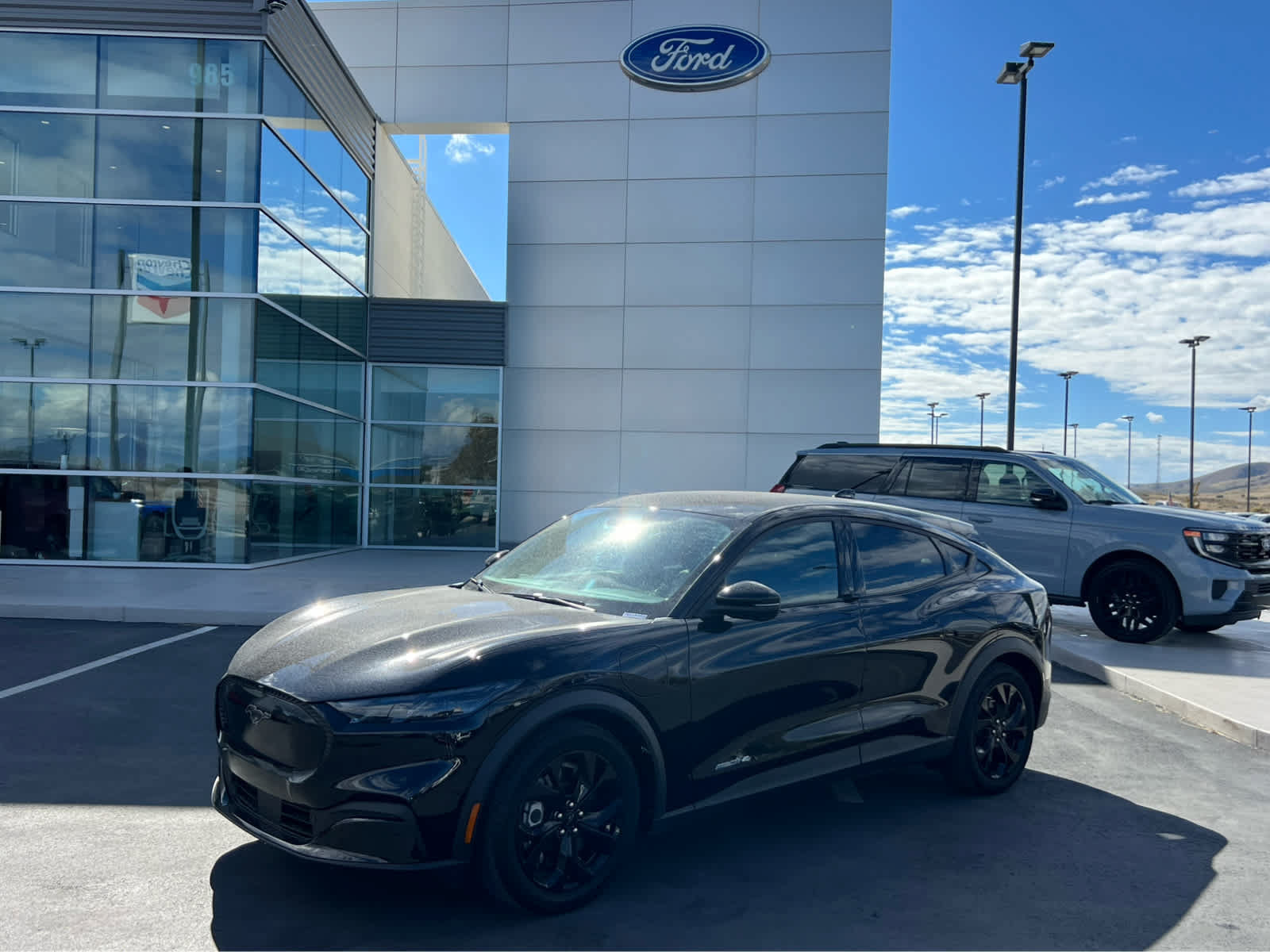 Certified 2024 Ford Mustang Mach-E Select w/ Comfort Package Lite AWD/4WD image 1