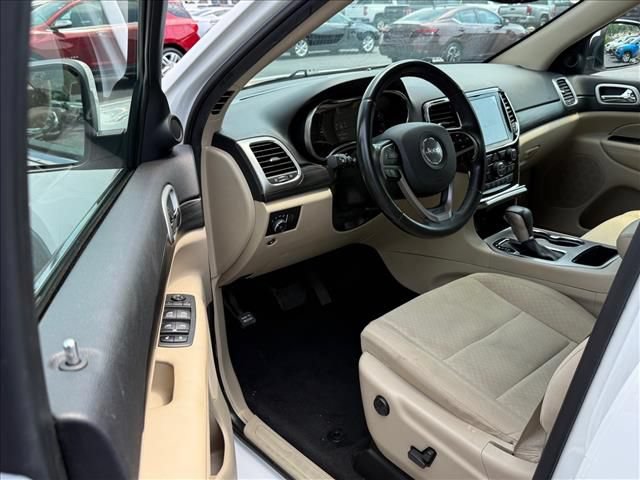 Used 2022 Jeep Grand Cherokee Laredo E RWD image 10